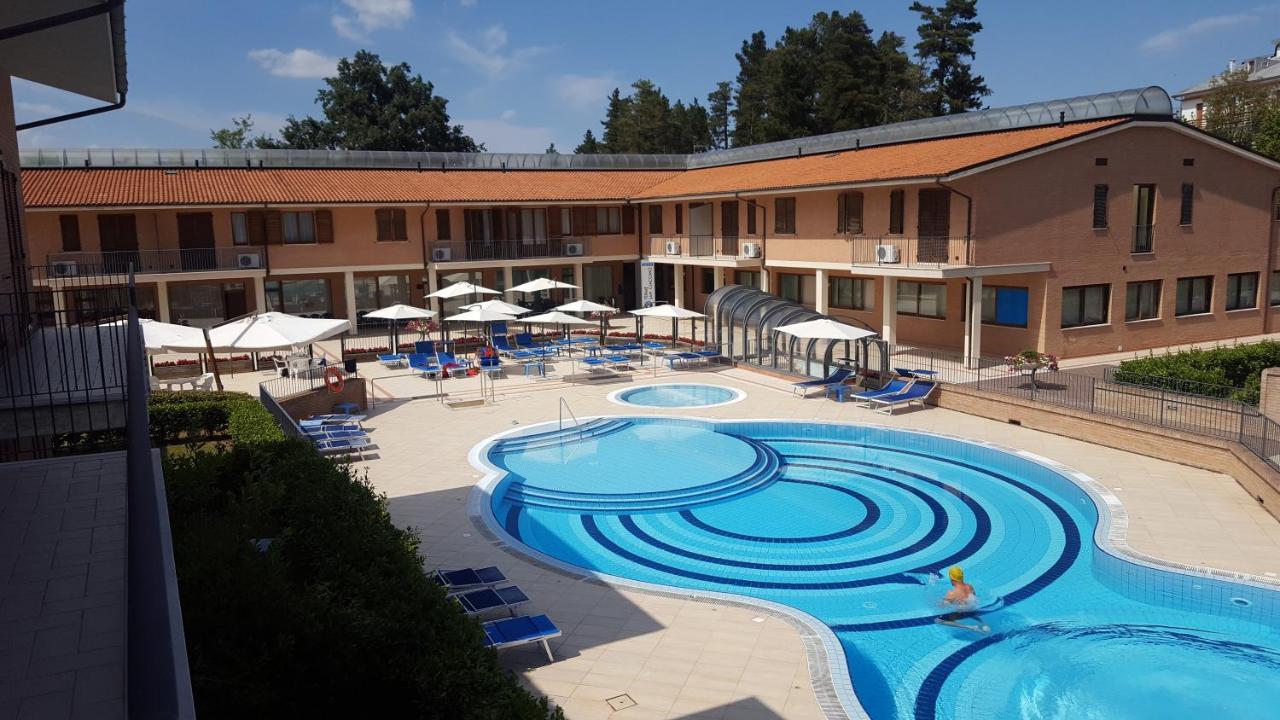Residence Terme Di San Giacomo Sarnano Exteriér fotografie