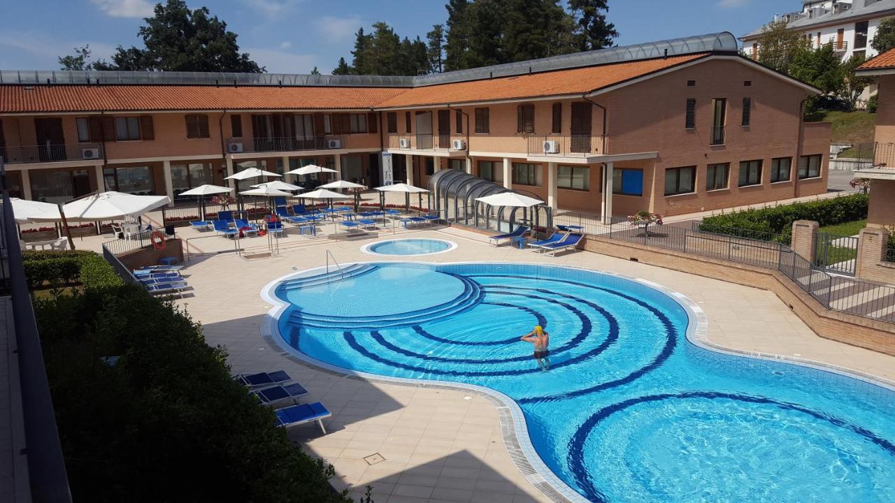 Residence Terme Di San Giacomo Sarnano Exteriér fotografie