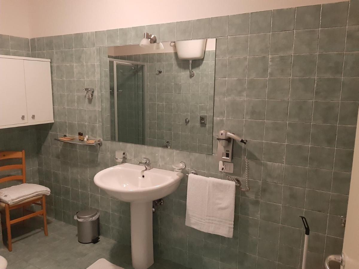 Residence Terme Di San Giacomo Sarnano Exteriér fotografie