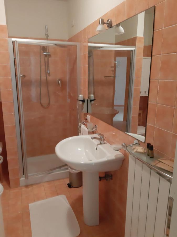 Residence Terme Di San Giacomo Sarnano Exteriér fotografie